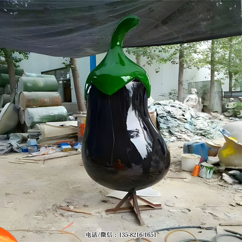 玻璃鋼仿真茄子雕塑 (4) 玻璃鋼仿真茄子雕塑 (4)
